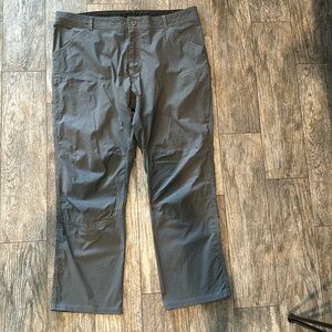 Men’s Kuhl brand pants